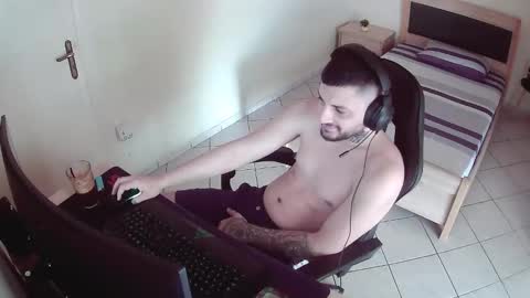 alexthepro00 online show from June 6, 2026, 6:40 am