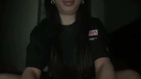 Snapshot of alextran665 chatting on January 2, 2025, 7:01 am Your Anime T Girl online show from January 2, 2025, 7:01 am