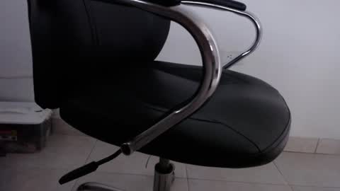 Snapshot of alextwunkk chatting on February 20, 2025, 12:57 pm Alex online show from February 20, 2025, 12:57 pm