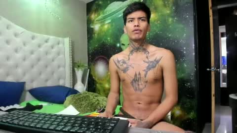 alexvalencia207 online show from July 6, 2026, 5:37 pm