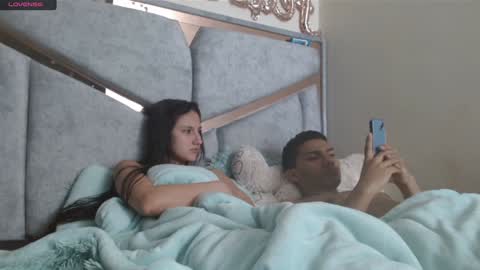 alex y luisa online show from January 17, 2025, 2:18 pm