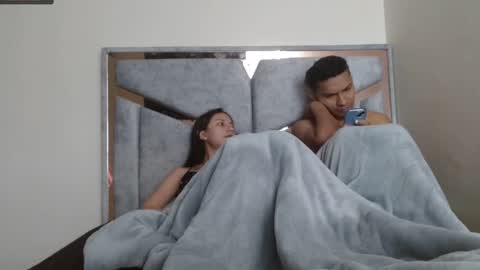 alex y luisa online show from September 14, 2025, 4:06 pm