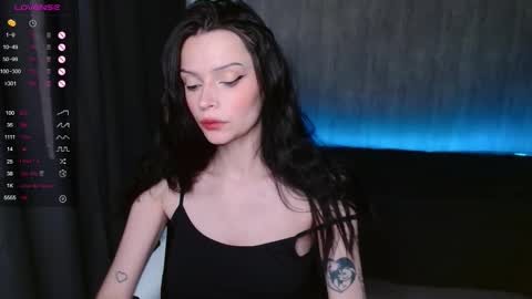 Alexa Bloom online show from October 31, 2025, 5:08 am