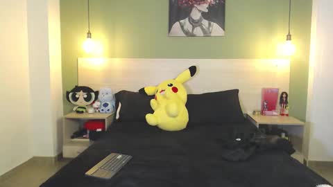 A L E X A online show from December 14, 2025, 2:39 am