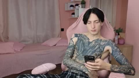 Alex online show from November 6, 2025, 12:17 pm