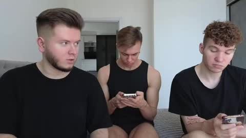 AlexDimaIgor online show from May 18, 2026, 8:42 am