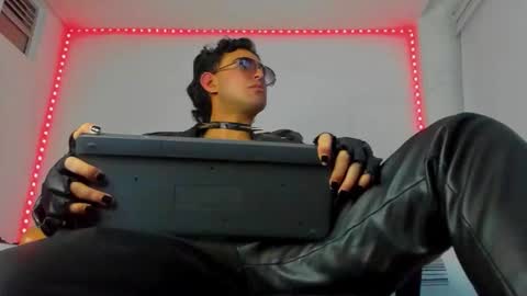 Snapshot of alexxx_savage chatting on September 21, 2025, 4:03 am Alexander online show from September 21, 2025, 4:03 am