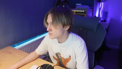 Alexycutie online show from March 31, 2026, 11:43 am