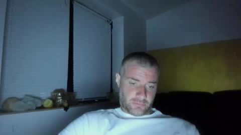 alfiesolomons87 online show from April 27, 2026, 7:23 pm