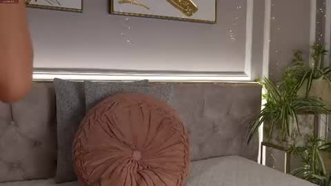 Snapshot of ali_miko_ chatting on July 6, 2026, 12:02 pm Ali online show from July 6, 2026, 12:02 pm