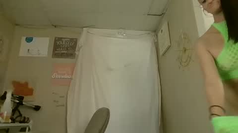 ali_tayler online show from February 1, 2026, 6:06 pm