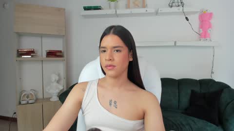 Snapshot of alice23jones chatting on December 11, 2024, 8:07 pm Alice online show from December 11, 2024, 8:07 pm