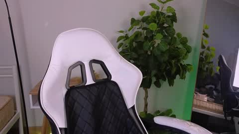 your Alice online show from January 15, 2025, 9:41 pm