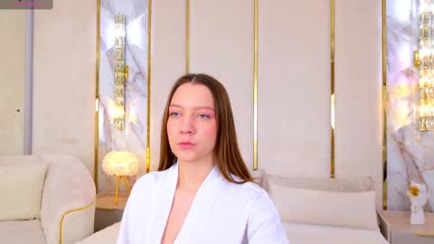 Snapshot of alice_charmy chatting on March 2, 2025, 5:12 am Alice in Wonderland online show from March 2, 2025, 5:12 am