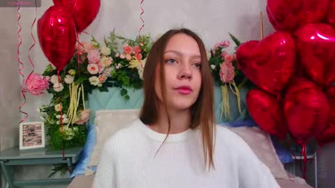 Snapshot of alice_charmy chatting on February 9, 2026, 5:28 pm Alice in Wonderland online show from February 9, 2026, 5:28 pm