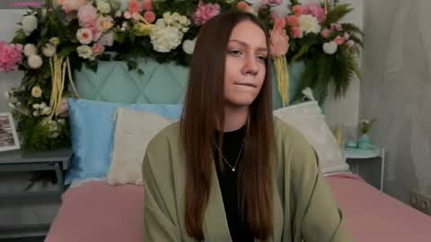 Snapshot of alice_charmy chatting on March 2, 2026, 5:20 pm Alice in Wonderland online show from March 2, 2026, 5:20 pm