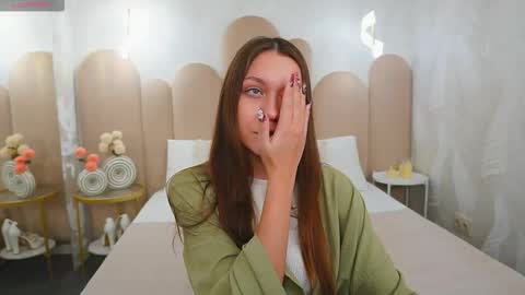 Alice in Wonderland  online show from March 23, 2026, 3:49 pm