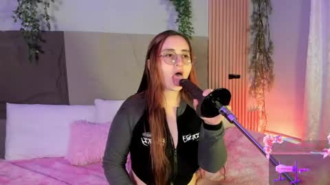 Mey online show from April 11, 2026, 3:27 pm