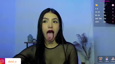 Manuela online show from February 27, 2025, 8:28 am