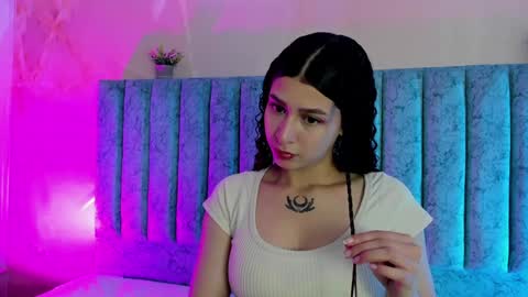 alice and amber online show from December 10, 2024, 4:02 am