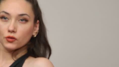 Snapshot of alice_munro chatting on January 5, 2025, 12:42 am AliceMunro online show from January 5, 2025, 12:42 am