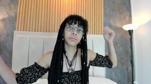 alice_rossi4 online show from May 12, 2026, 11:29 am