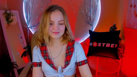 Snapshot of alice_tucci chatting on December 20, 2024, 7:50 pm Alice online show from December 20, 2024, 7:50 pm