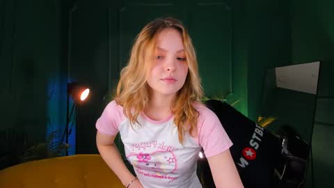 Snapshot of alice_tucci chatting on December 31, 2024, 12:57 pm Alice online show from December 31, 2024, 12:57 pm