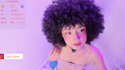 Snapshot of alice_wiinter chatting on March 4, 2025, 10:16 pm Alice  online show from March 4, 2025, 10:16 pm