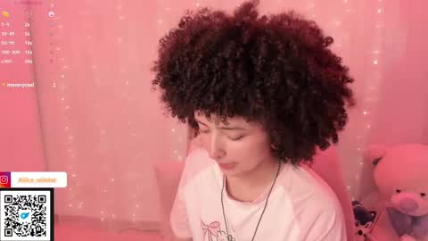 Snapshot of alice_wiinter chatting on September 18, 2025, 6:10 pm Alice  online show from September 18, 2025, 6:10 pm