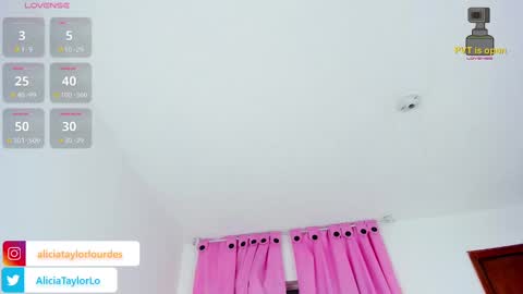 Juli   online show from February 5, 2025, 3:13 am