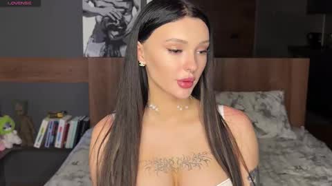 AliceDream online show from October 13, 2025, 7:30 am