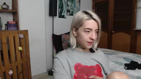 alicee_logan_ online show from March 28, 2026, 2:33 am