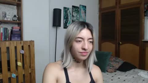 alicee_logan_ online show from July 17, 2026, 2:18 am