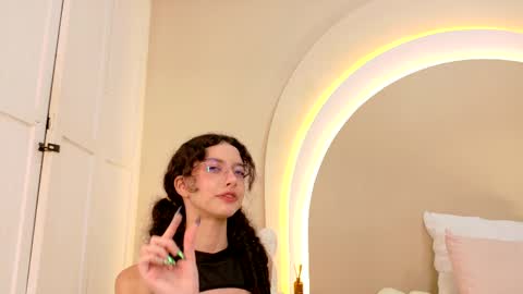 alice online show from February 16, 2025, 4:21 pm