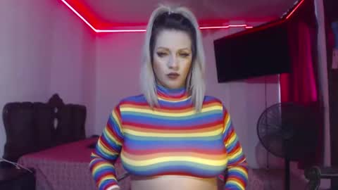 aliceesmiths online show from December 14, 2024, 1:49 pm