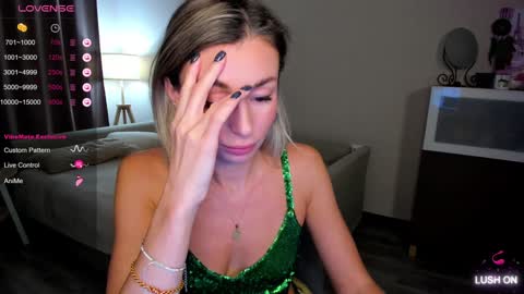 Daniella online show from December 28, 2024, 7:33 am