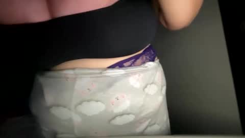 Aliceinboobieland online show from April 22, 2026, 1:52 am