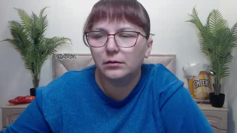 AliceInks online show from October 5, 2025, 6:56 am