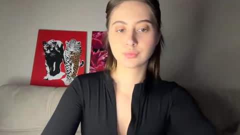 aliceinlustland online show from April 2, 2026, 3:09 pm