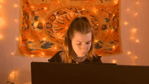 Alice online show from April 10, 2026, 5:23 am