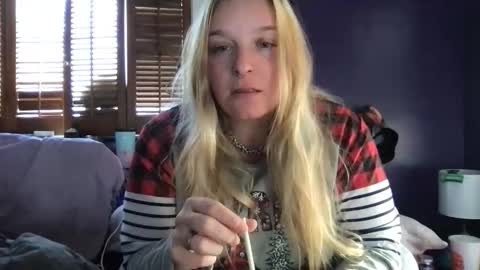 Alice online show from December 16, 2025, 7:19 pm