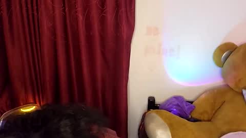 Alicekingdom online show from March 12, 2026, 11:33 pm