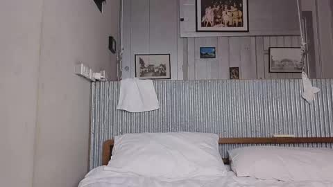 Alice  vacation  online show from April 4, 2026, 5:43 pm