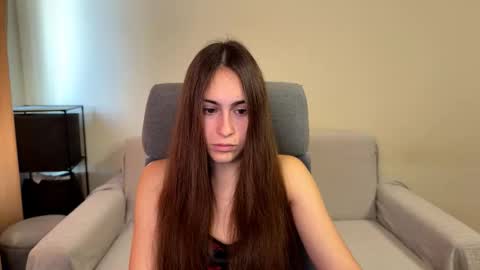 alicekollt online show from October 28, 2025, 9:35 am