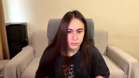 alicekollt online show from November 18, 2025, 9:58 am