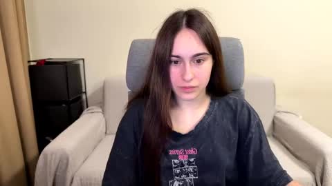 alicekollt online show from June 6, 2026, 9:19 pm