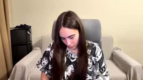 alicekollt online show from June 10, 2026, 8:52 pm