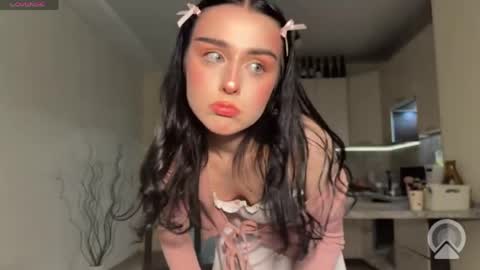 Snapshot of alicelaney chatting on April 3, 2026, 8:07 pm alicelaney online show from April 3, 2026, 8:07 pm