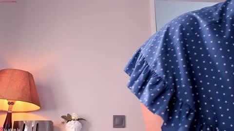 Snapshot of alicelu_ chatting on December 19, 2024, 8:34 am Elle online show from December 19, 2024, 8:34 am